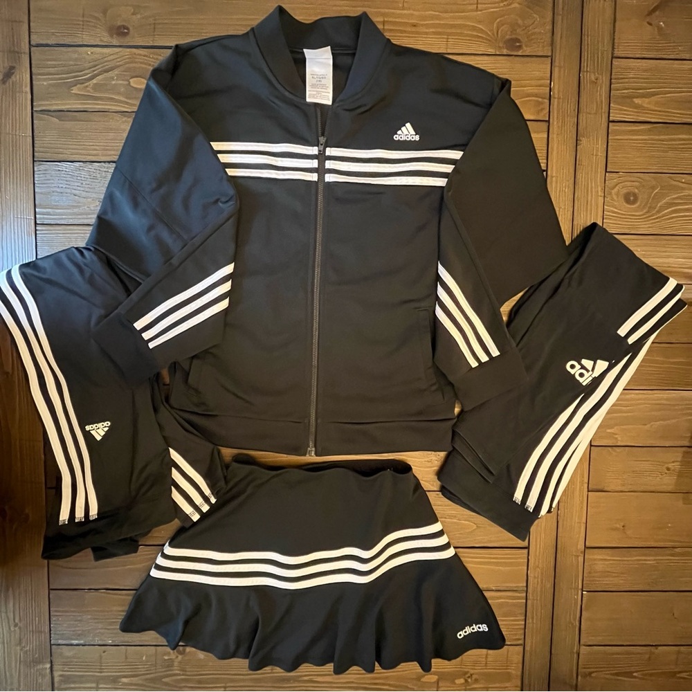 ADIDAS 4 PIECE BUNDLE DEAL!!! Iconic black and white stripes!!💕💕💕